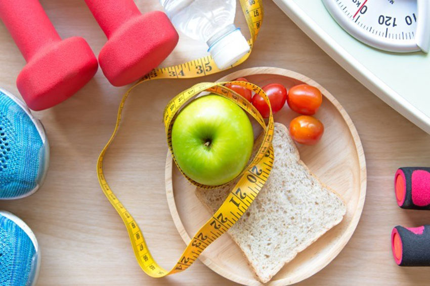 Healthy routine: balanced nutrition, training, hydration, and tracking alongside your supplement plan.